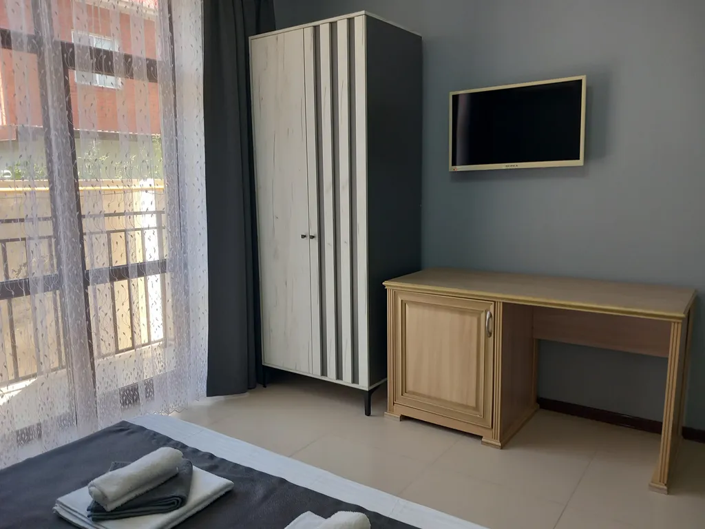 Улучшенный 3-х местный номер с балконом