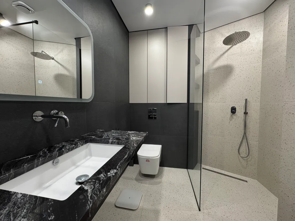 Современные апартаменты в шаговой доступности от моря