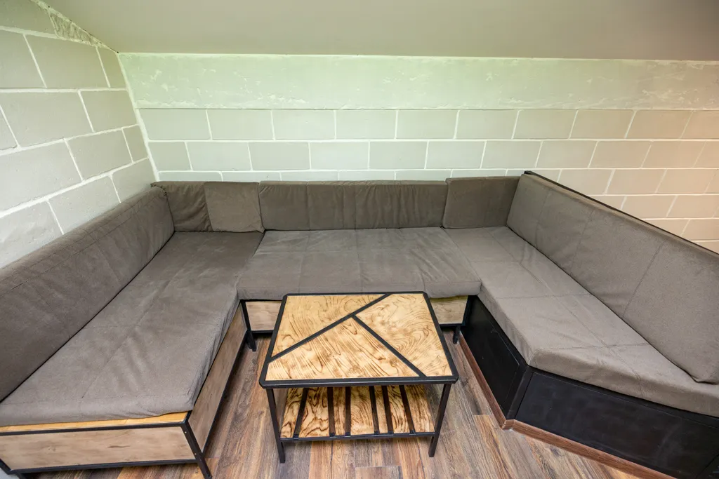 Двухуpовнeвaя cтудия с сауной Mерлин Монрo