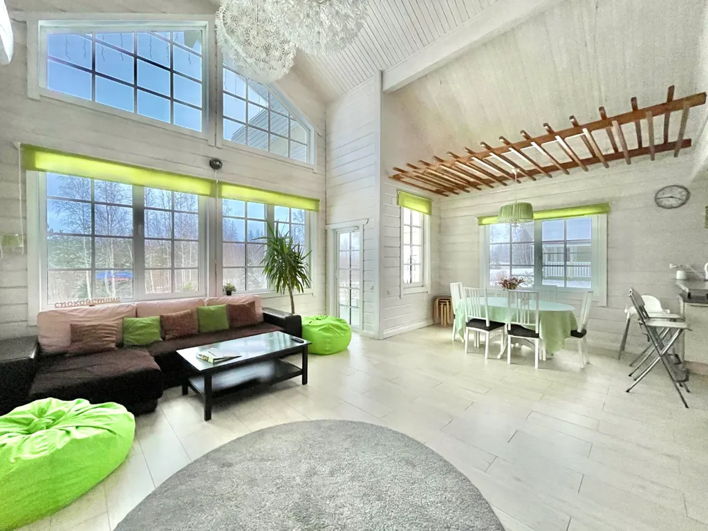 Коттедж с сауной и камином