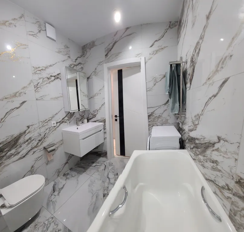 Новострой с видом на море