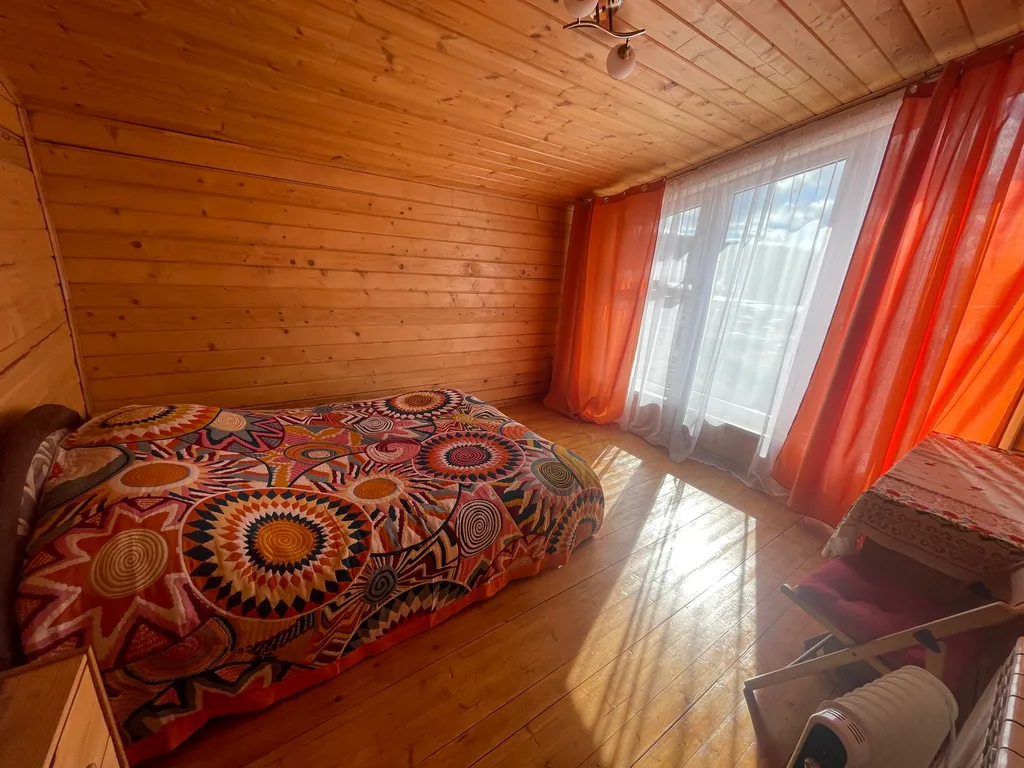 Большой уютный деревянный коттедж на самом берегу Ладожских шхер