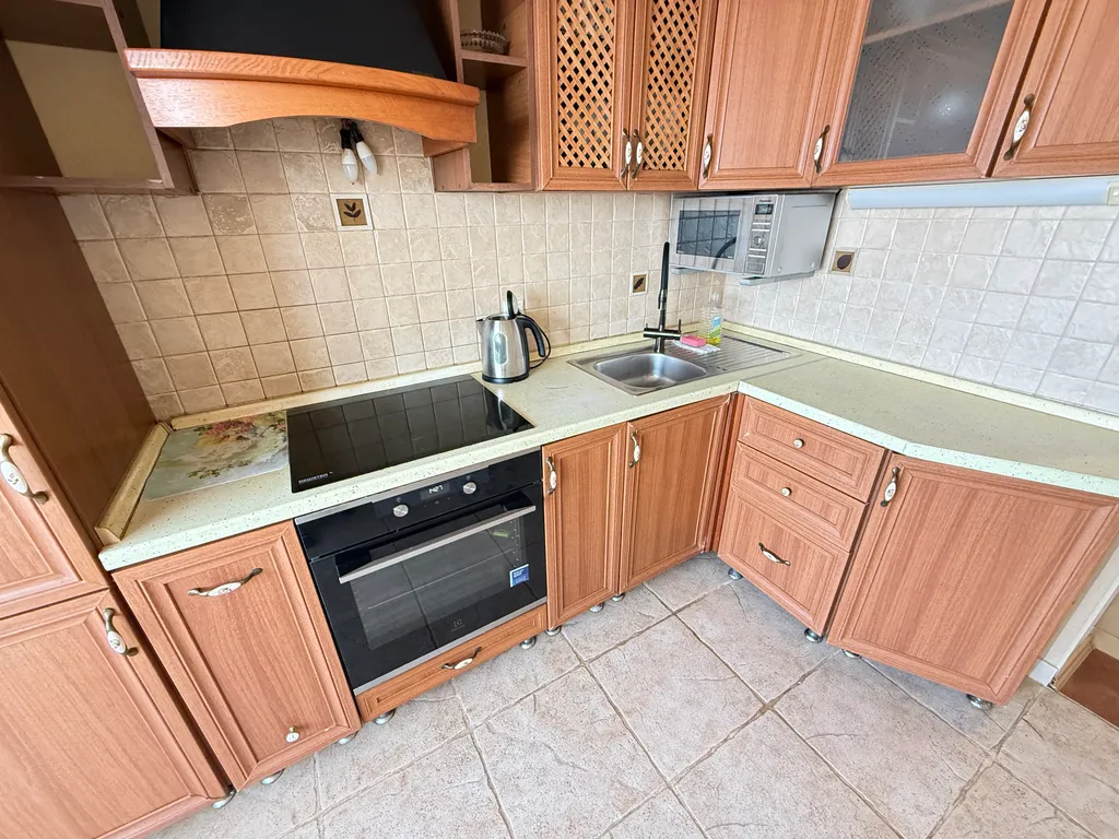 Рядом парк Победы Херсонес не берем оплату за уборку