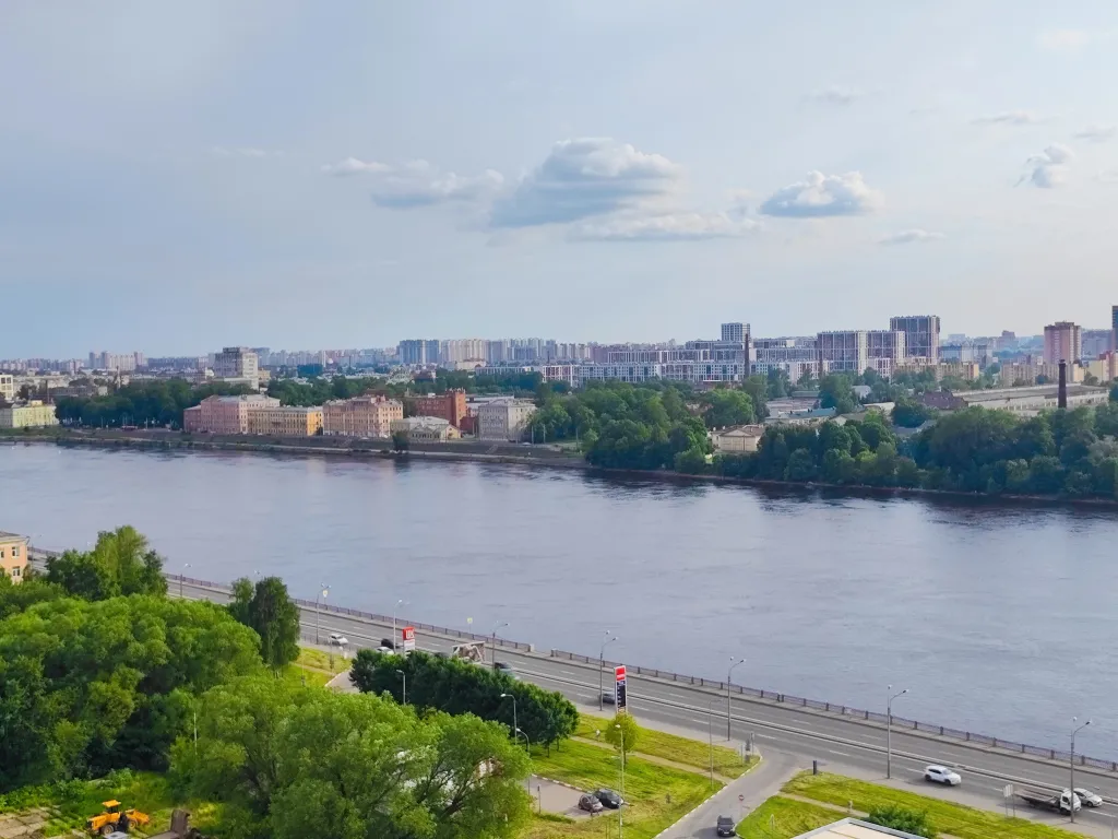 Квартира Видовая квартира на Неву с современным новым ремонтом — Санкт-Петербург