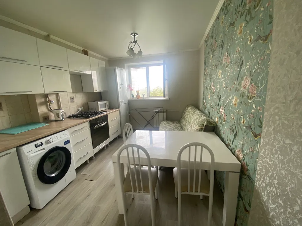 Уютная квартира около театра Нур