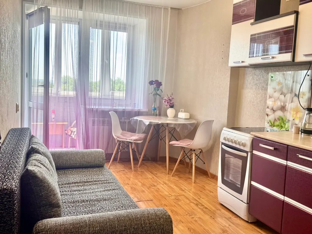 Уютная светлая, теплая квартира в центре города Уссурийска