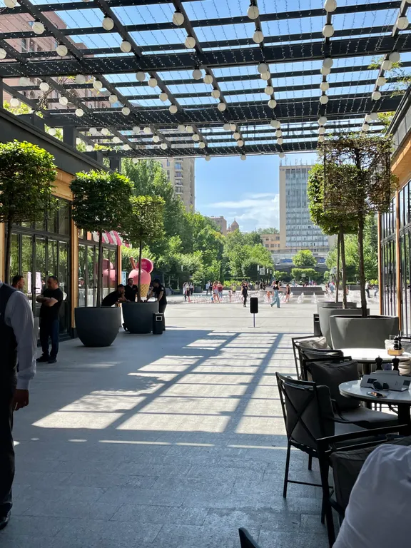 Жемчужина в центре