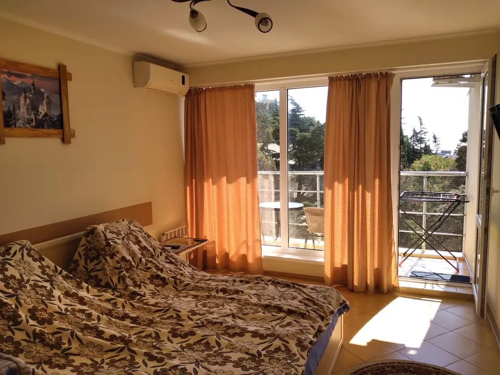 Уютная квартира для семейного отдыха у самого моря — аренда посуточно в Алушта