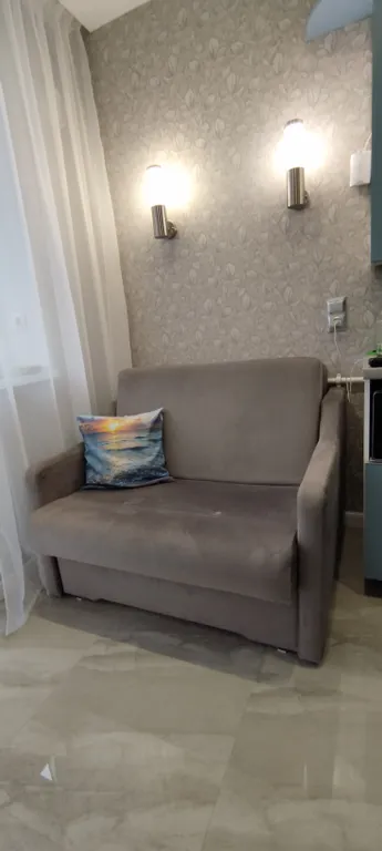 Уютная квартира с хорошим ремонтом в новом доме у моря