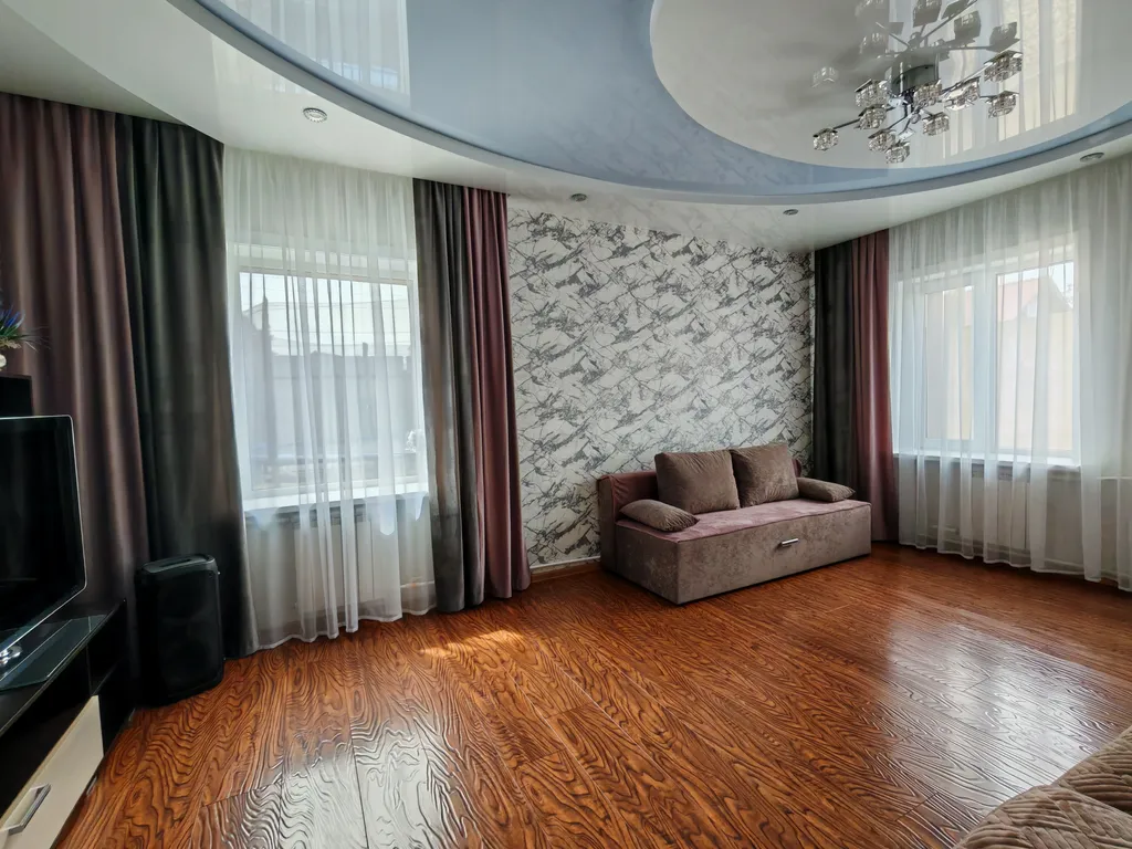 Уютный домик с баней рядом с центром города