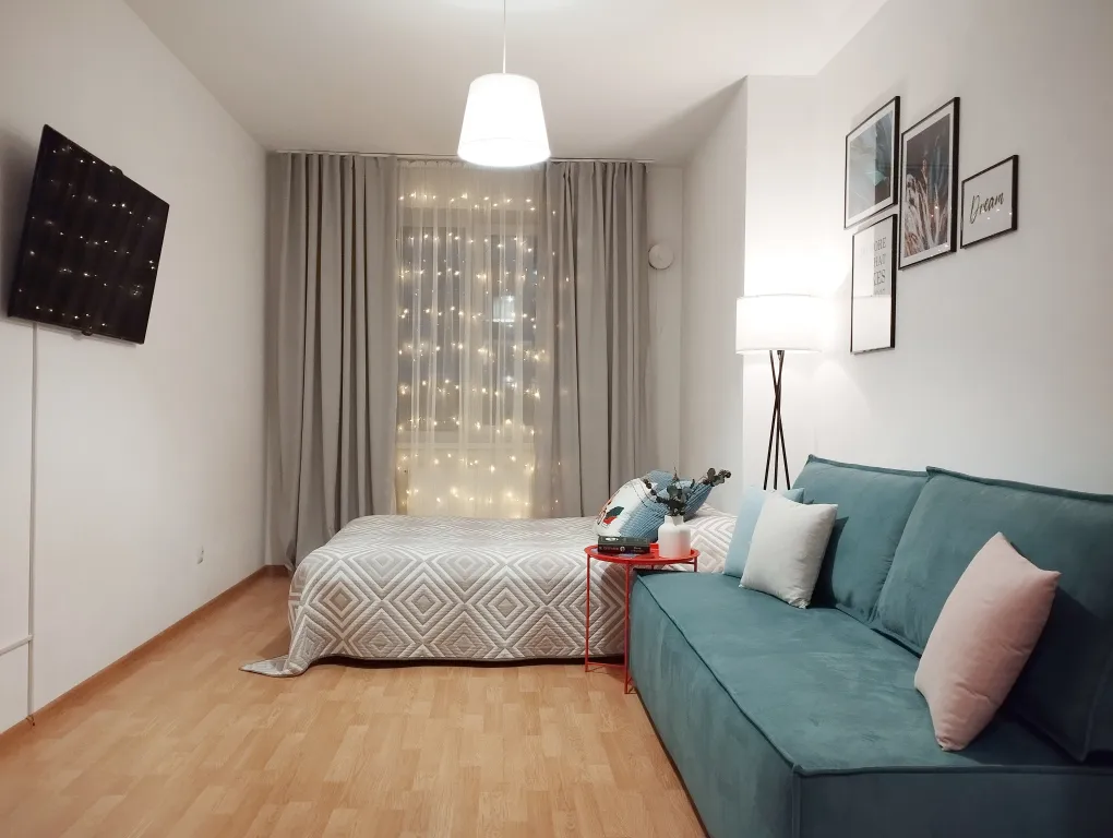 Светлая и просторная квартира — аренда посуточно в Екатеринбург