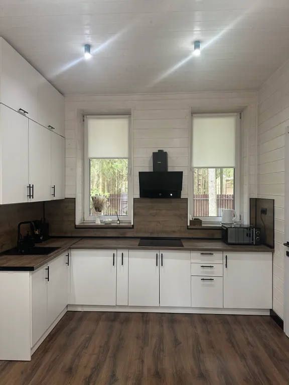 Уютный дом с баней в лесу