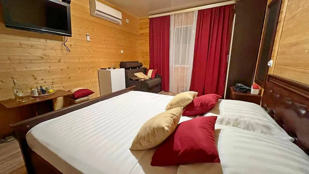 Коттедж 4-х местный домик с кухней — Анапа