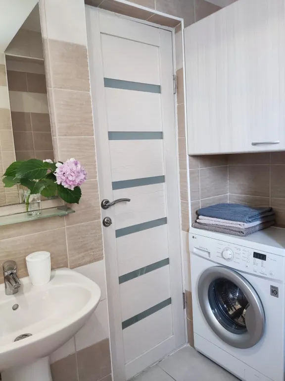 Уютная студия с видом на бассейн