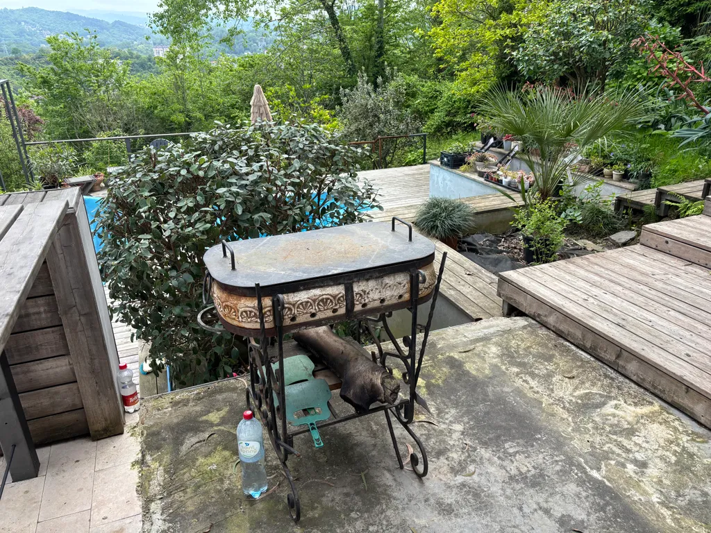 Квартира с бассейном и террасой