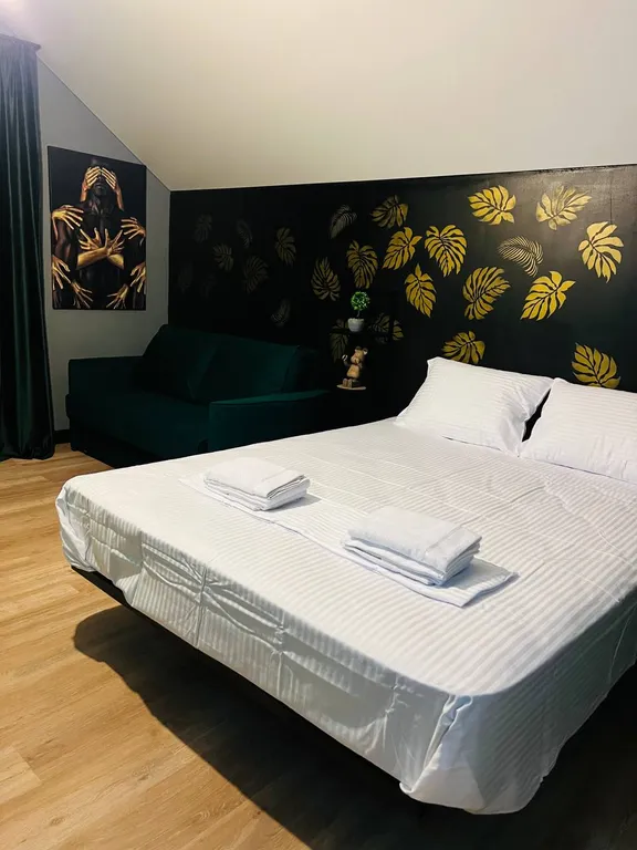 Дом с бассейном