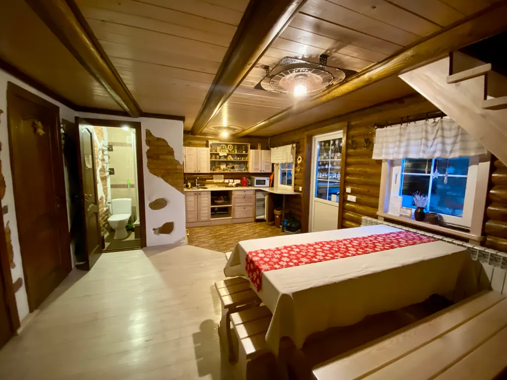 Дом для большой компании возле Мирского замка