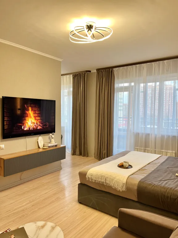 Дизайнерская квартира на Взлетке рядом с торговым центром Планета