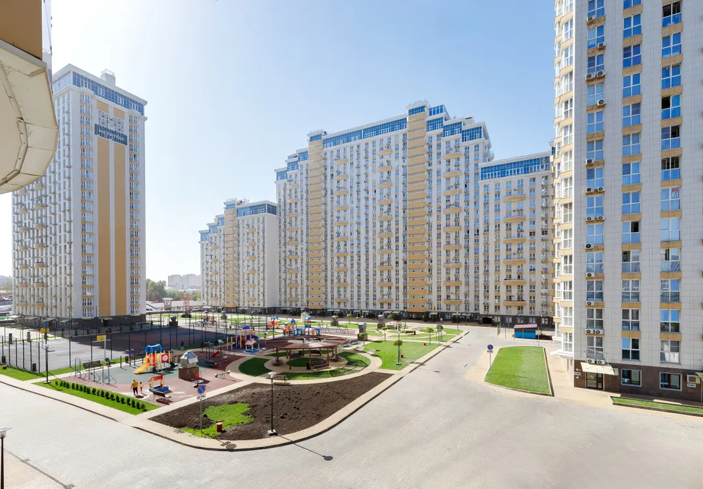 Квартира Красивая квартира с панорамными окнами и качелей — Краснодар