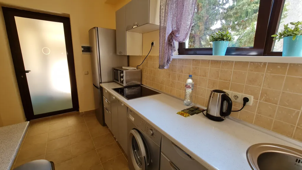 Уютная квартира в 200 метрах от пляжа дельфин