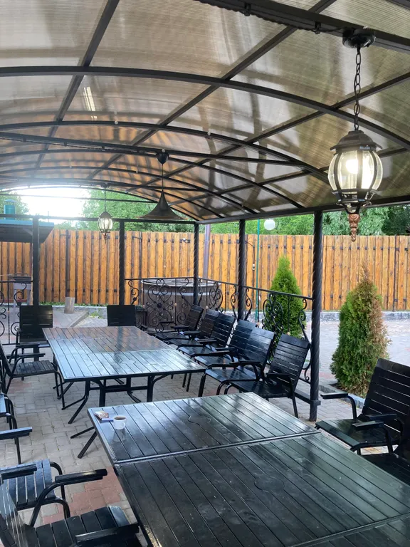 Дом с бассейном