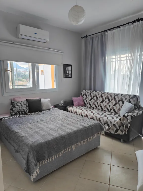 Пентхаус с видом на море и горы