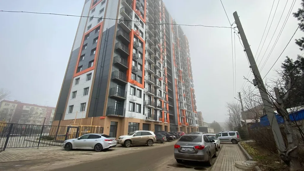 Квартира в спальном районе, 5 минут езды до центра