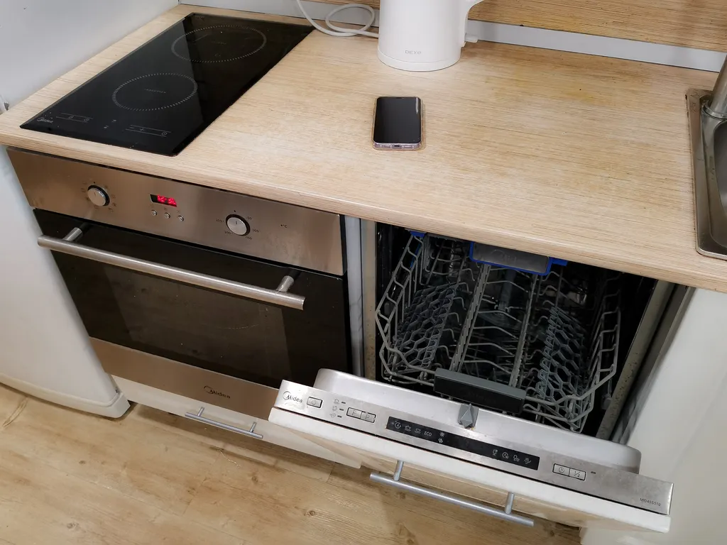 ЕВРОДВУШКА В ЦЕНТРЕ: балкон, бесконтакт, PS3, кондей, wifi, чек-лист