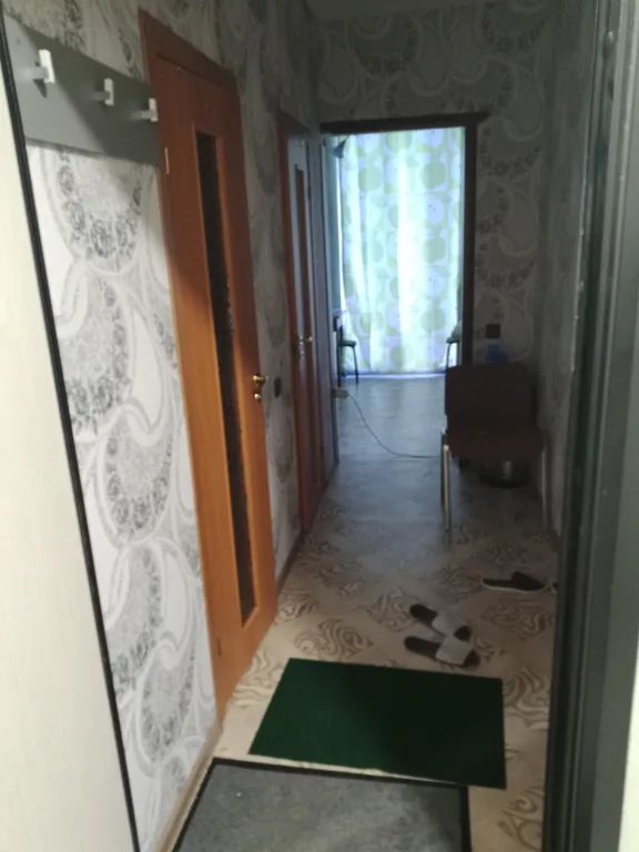 Квартира в новом доме на берегу реки. Парковка свободная.