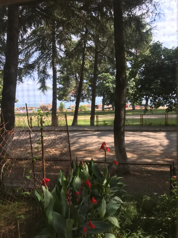 Первая линия, с видом на море