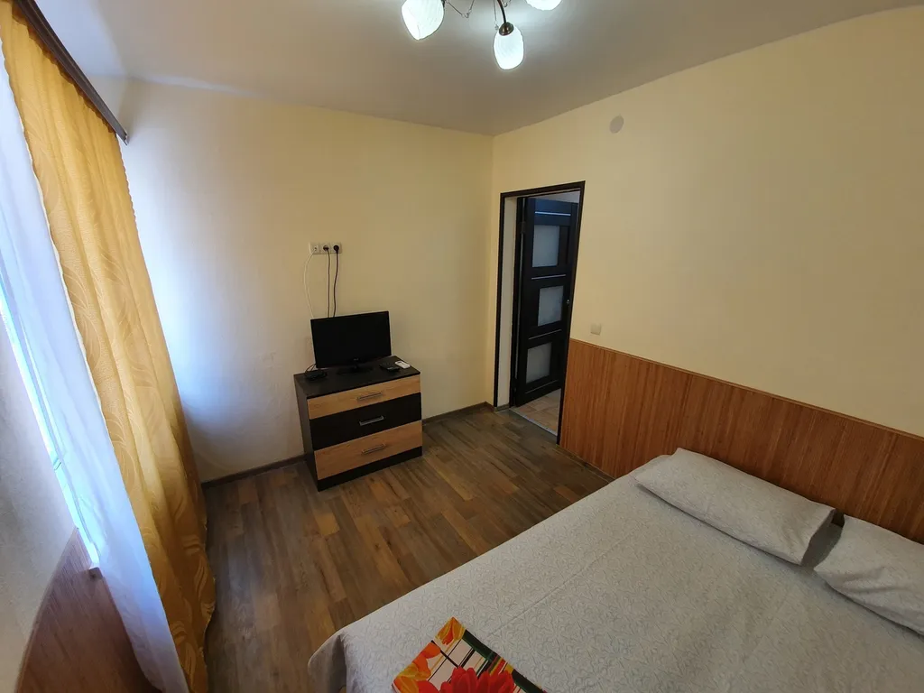 Двухкомнатный домик на первой линии от моря в Евпатории