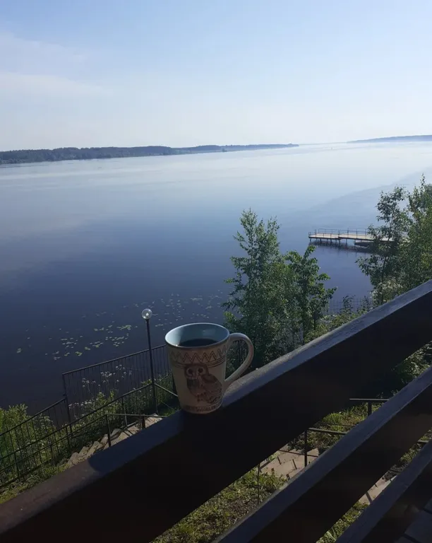 Парящий дом на Волге