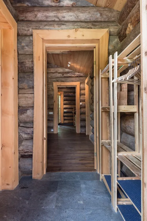 Уютный деревянный эко-дом