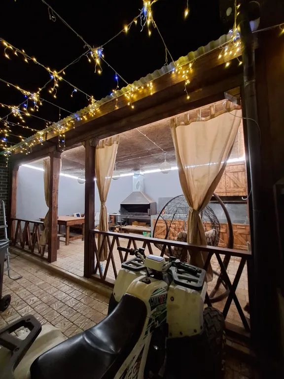 Семейный дом на берегу моря