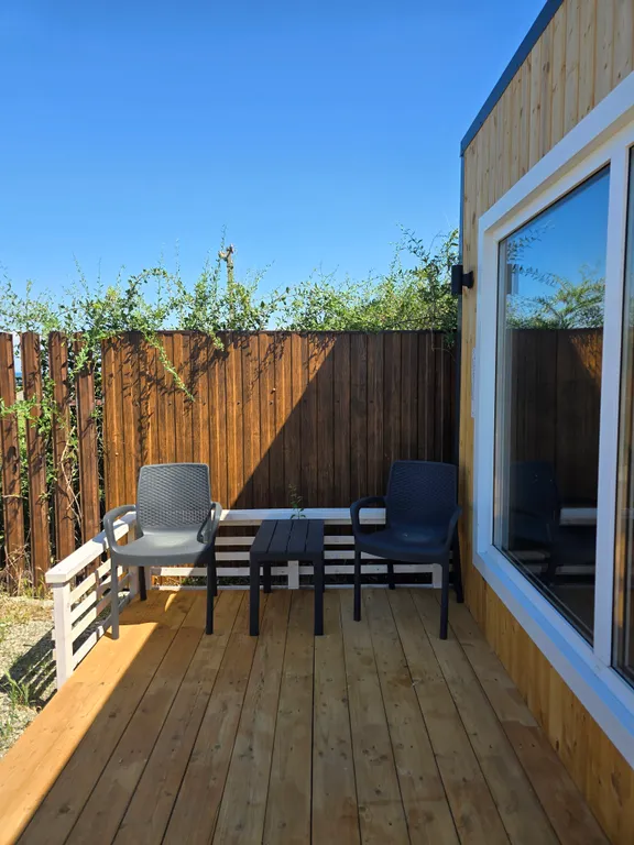 Коттедж Дом-студия Атмосфера с панорамой Азовского моря — Кучугуры