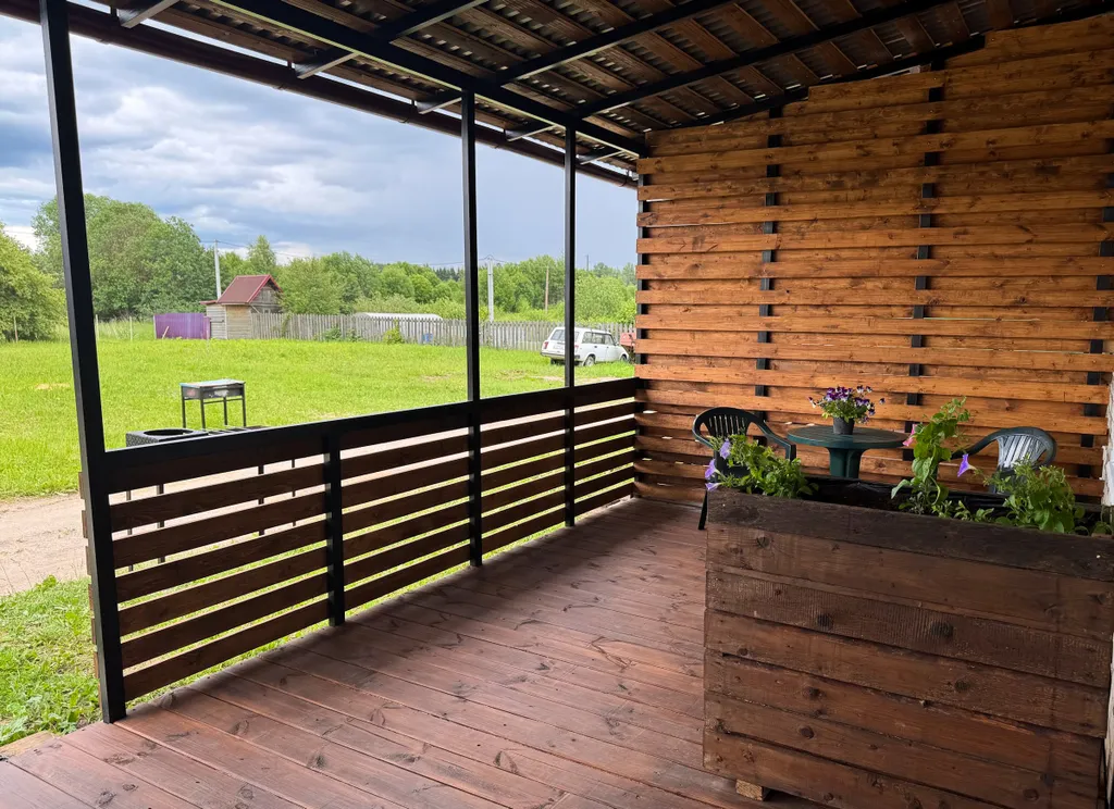 Квартира с личной верандой и парковкой