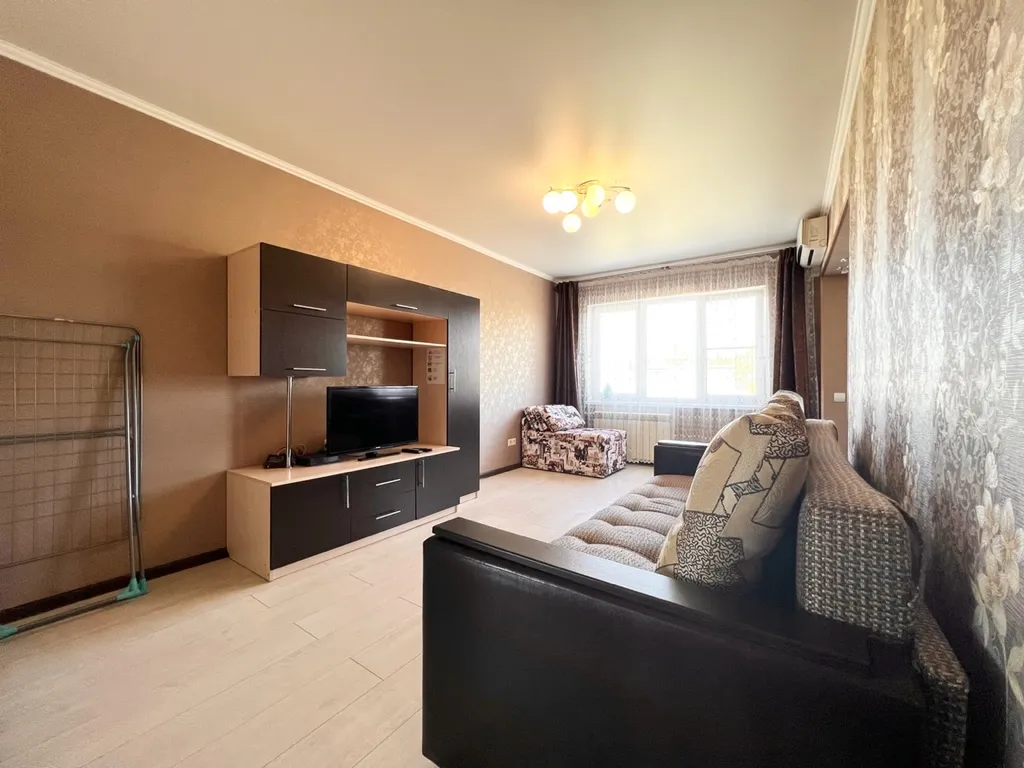 Студия возле автостанции 6 ШК