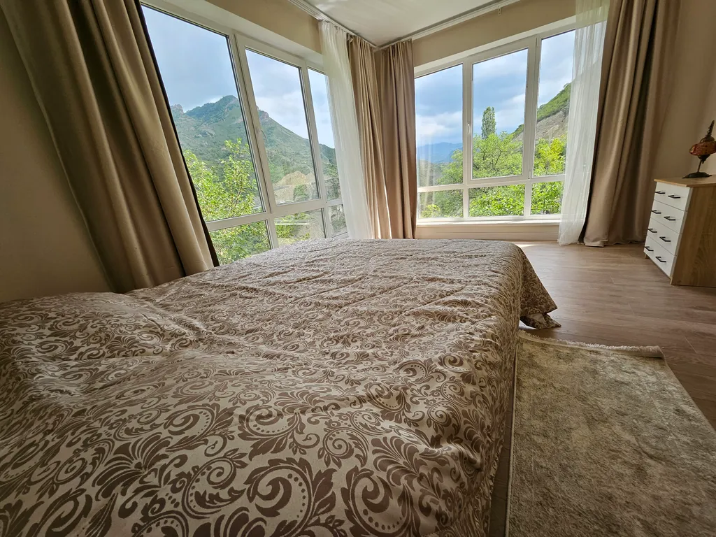 Солнечный коттедж у реки Кара-Койсу