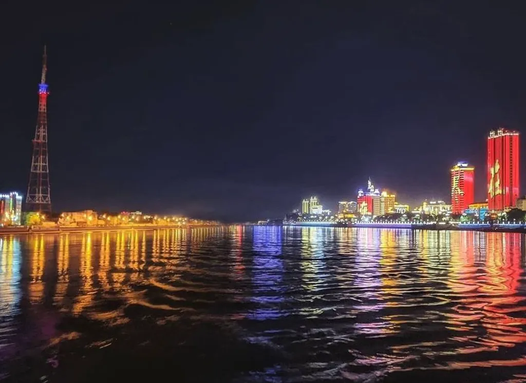 Евродвухкомнатная квартира на набережной с видом на Китай