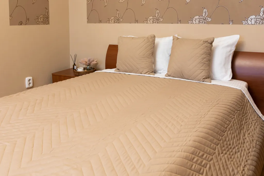 Рядом Невский, торговые центры, метро