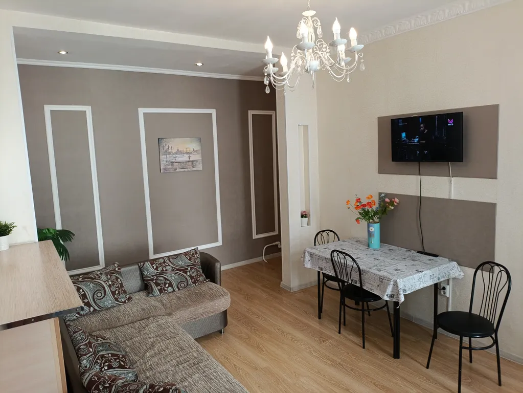 Евротрехкомнатная квартира у Невского