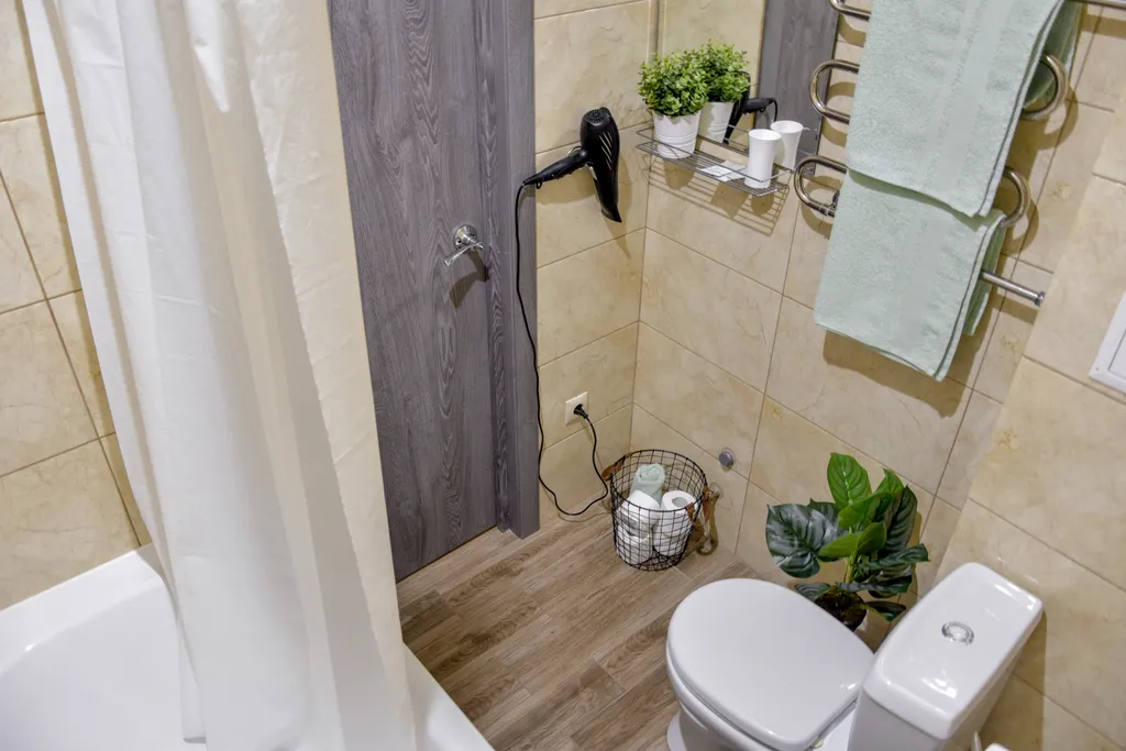 Стильная студия возле ТЦ Космос