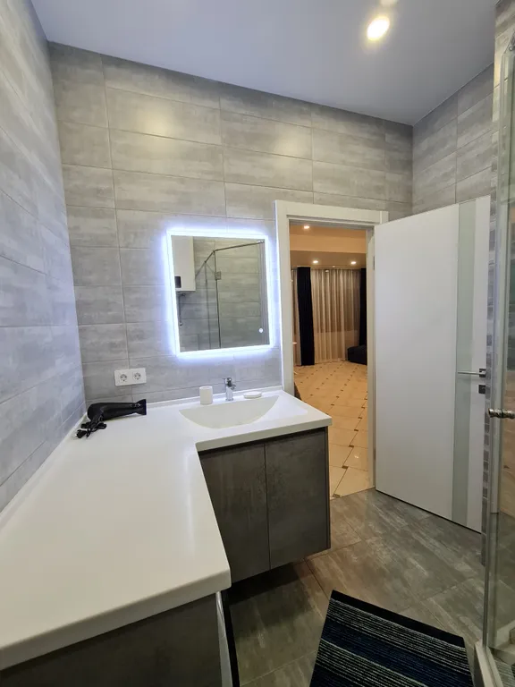 Люкс студия возле парка с видом на море