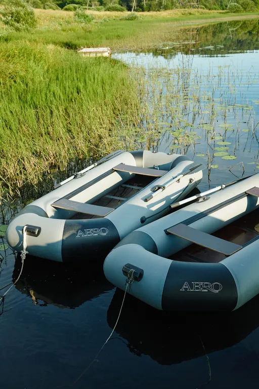 Уютный дом на берегу озера