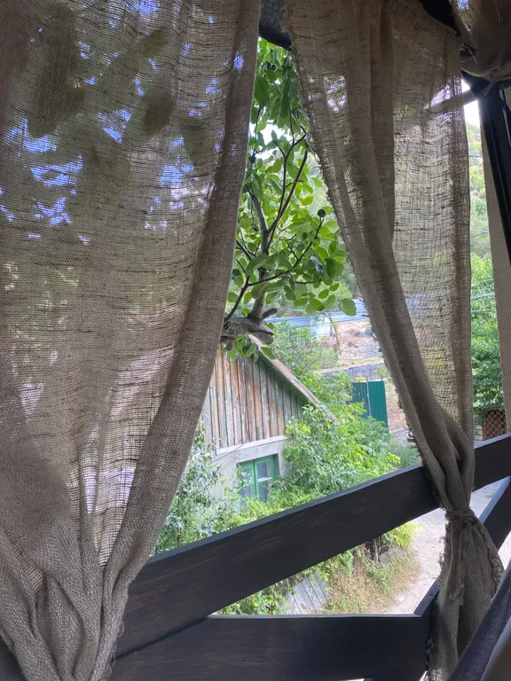 Коттедж Дом с камином в экопоселке у подножья гор — Инкерман