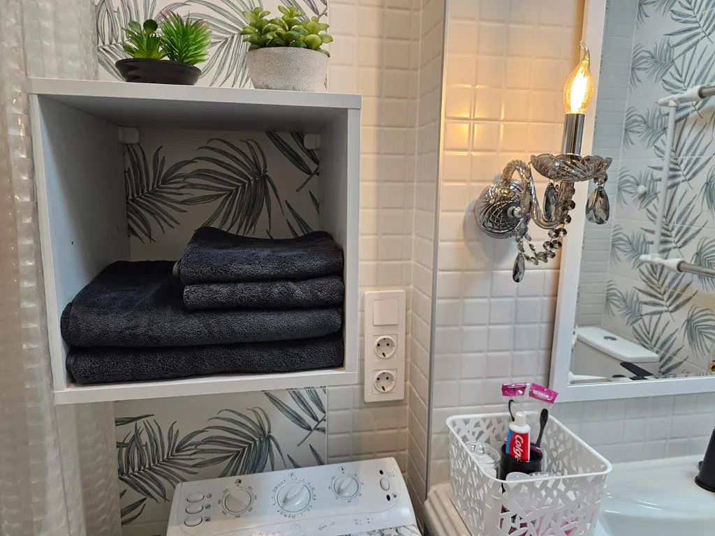 Студия рядом с метро в которой есть всё)