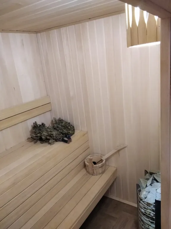 Дом и баня в окружении сказочного леса