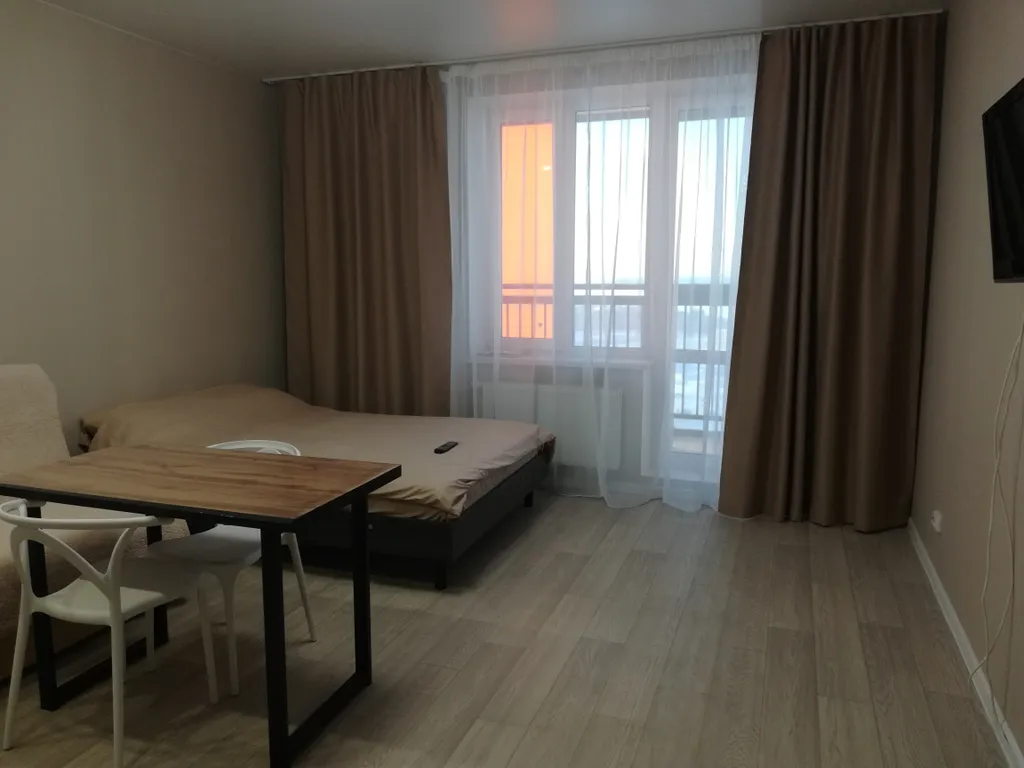 Уютная студия с видом на реку Кама