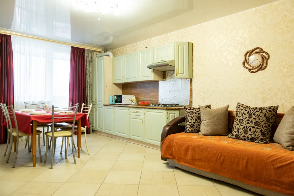 Трёхкомнатные апартаменты рядом с вокзалом