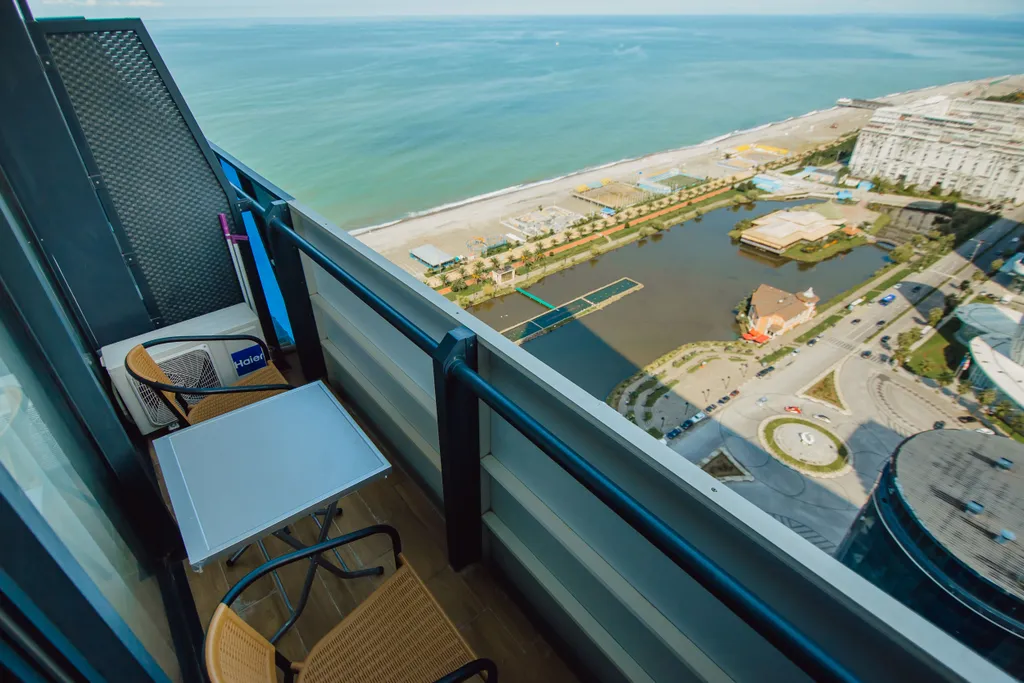 Апартаменты с видом на море первая линия Orbi City